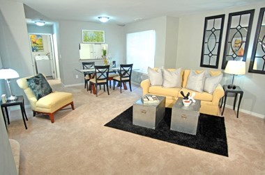 201 N Squirrel Rd 2-3 Beds Townhouse for Rent - Photo Gallery 1