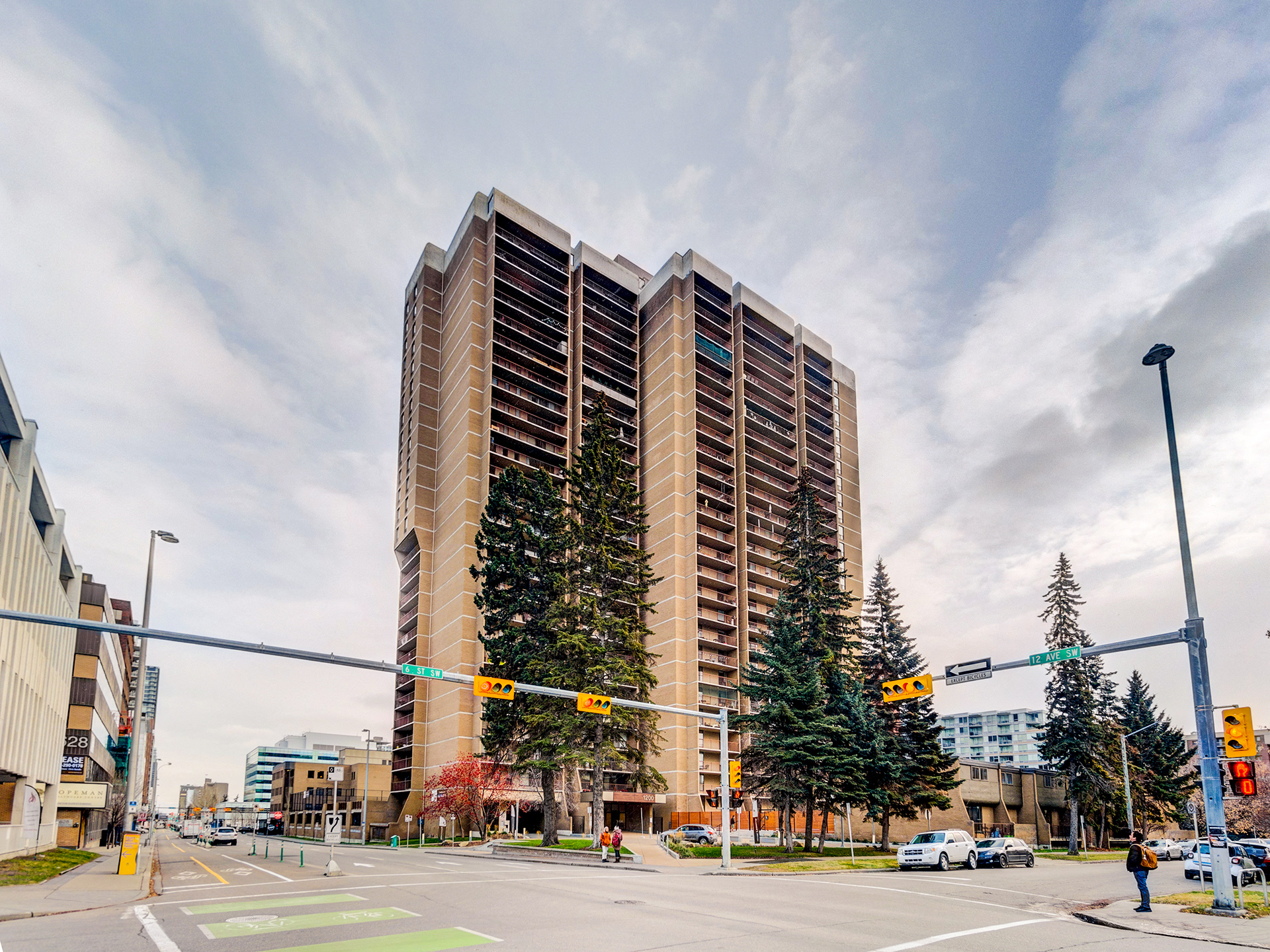 Hull Estates Apartments in Calgary, AB