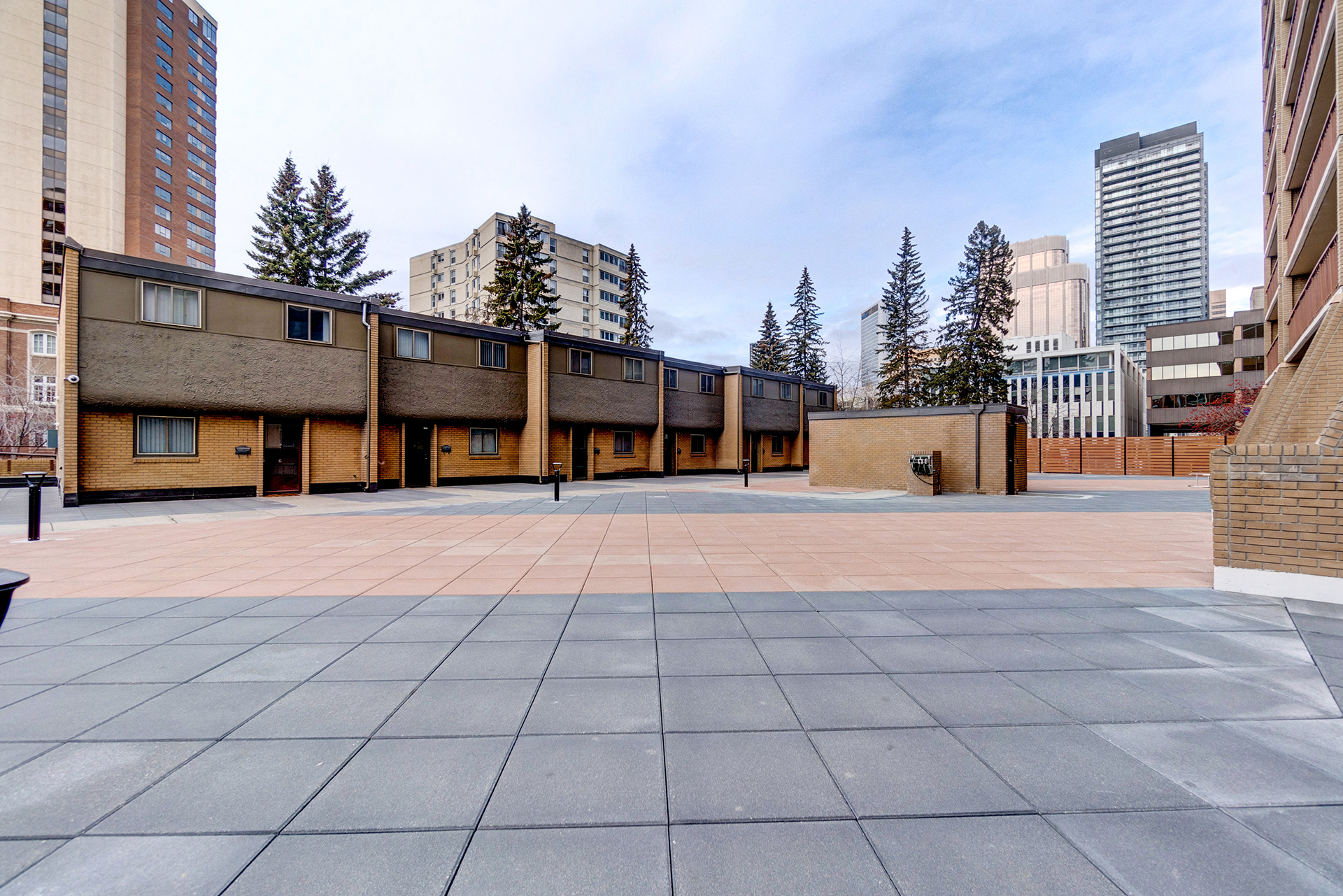 Hull Estates Apartments in Calgary, AB