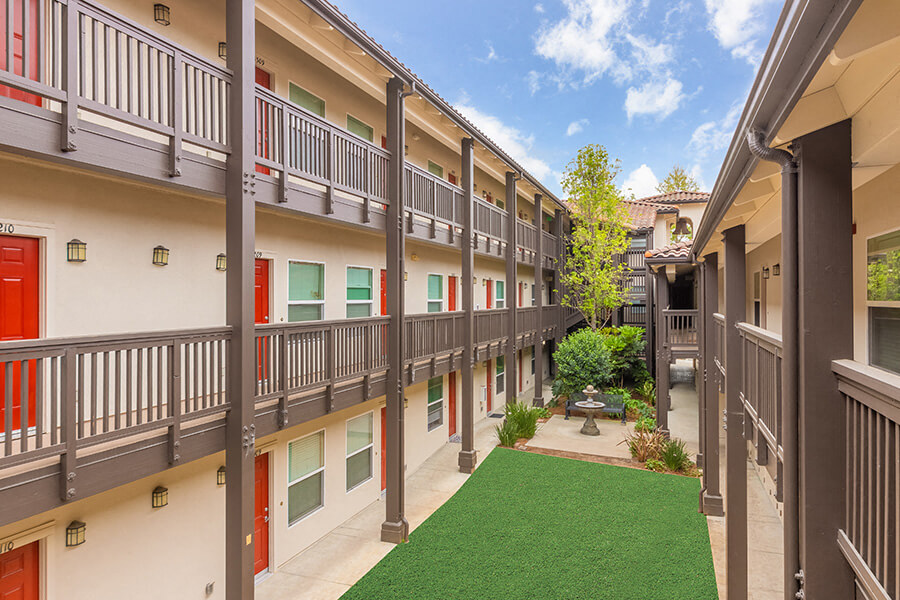 The Breakers Apartments Santa Cruz- Exterior