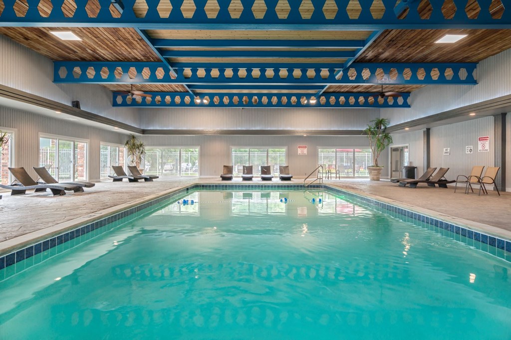 the indoor pool at the resort at governors crossing