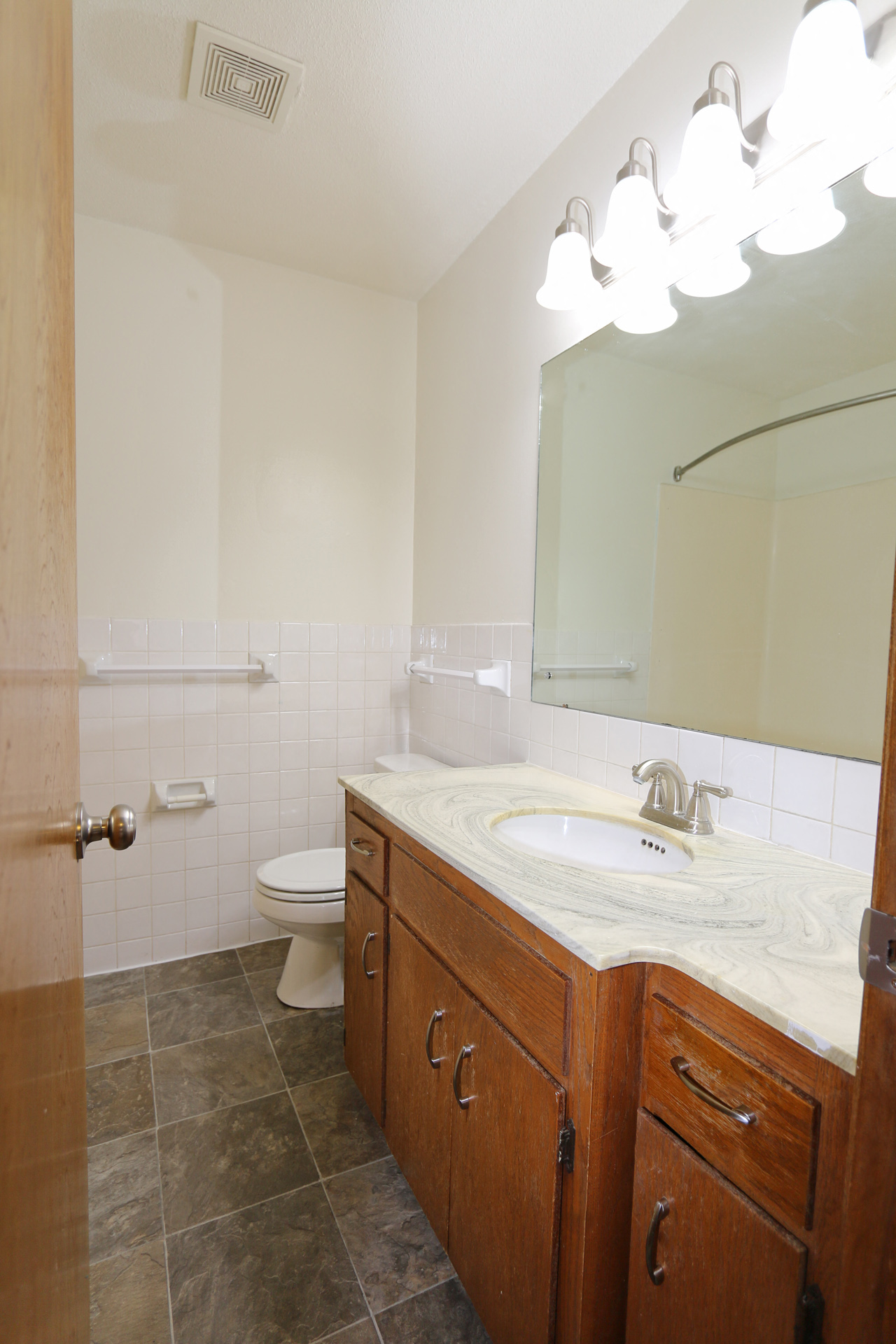 Apache Manor Bathroom