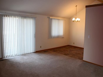 Basswood Apartments Basswood Apartments - Photo Gallery 6