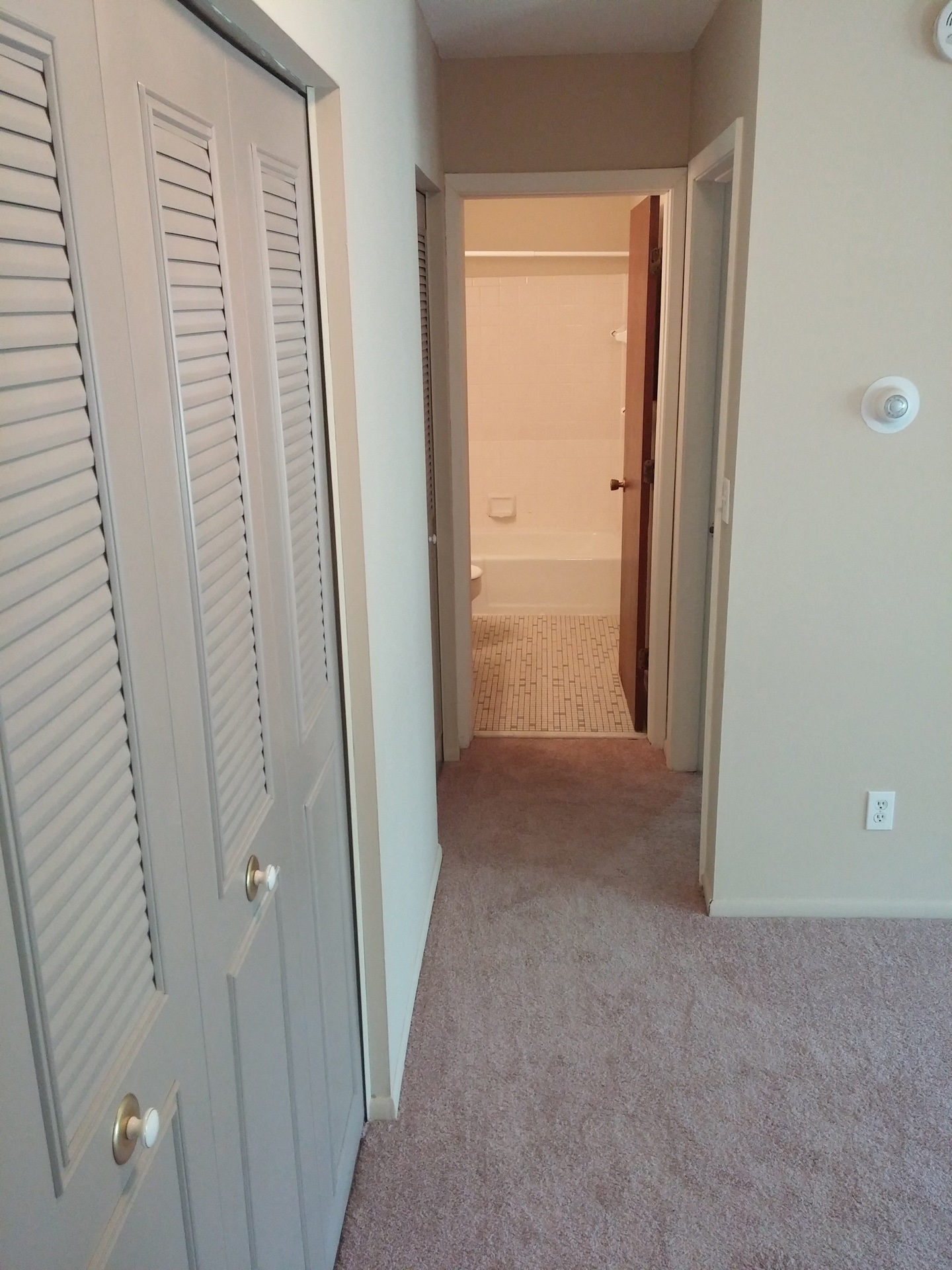 Cedar Crest Apartments Bedroom