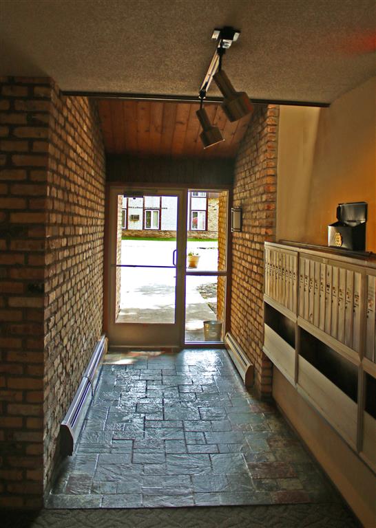 Cedar Crest Apartments in Bloomington