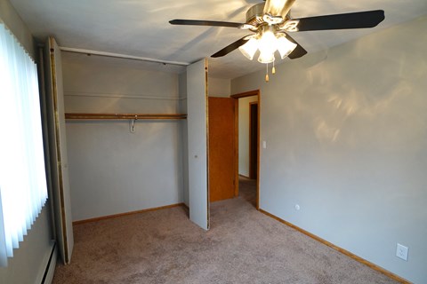 Como Lake Estates bedroom, St. Paul, Minnesota