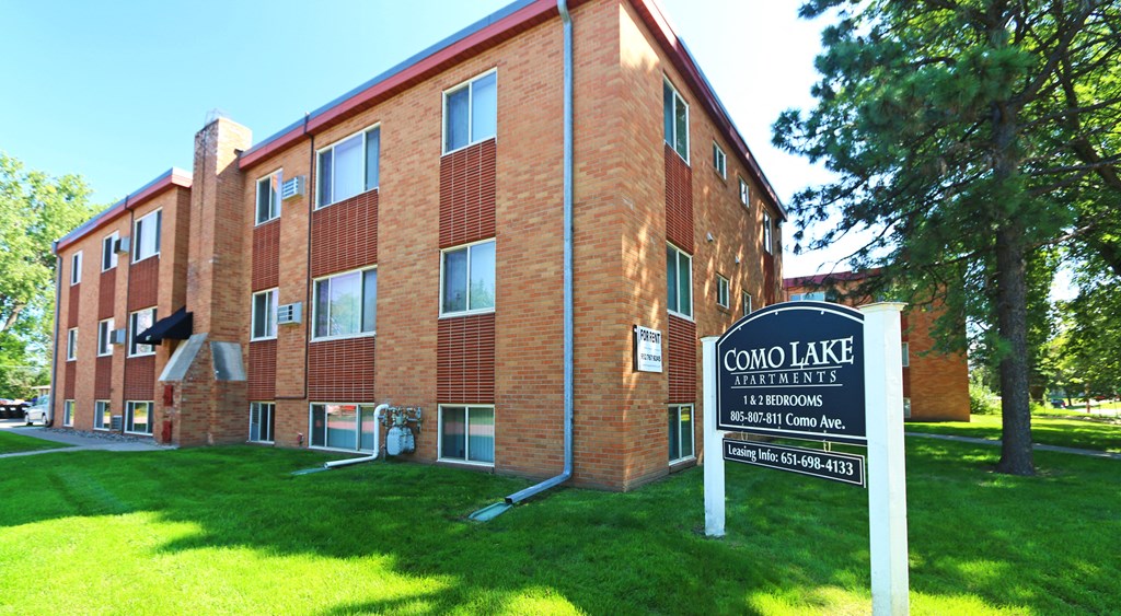 Como Lake Estates exterior