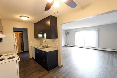 5400 W. 70Th 1-3 Beds Apartment for Rent - Photo Gallery 1
