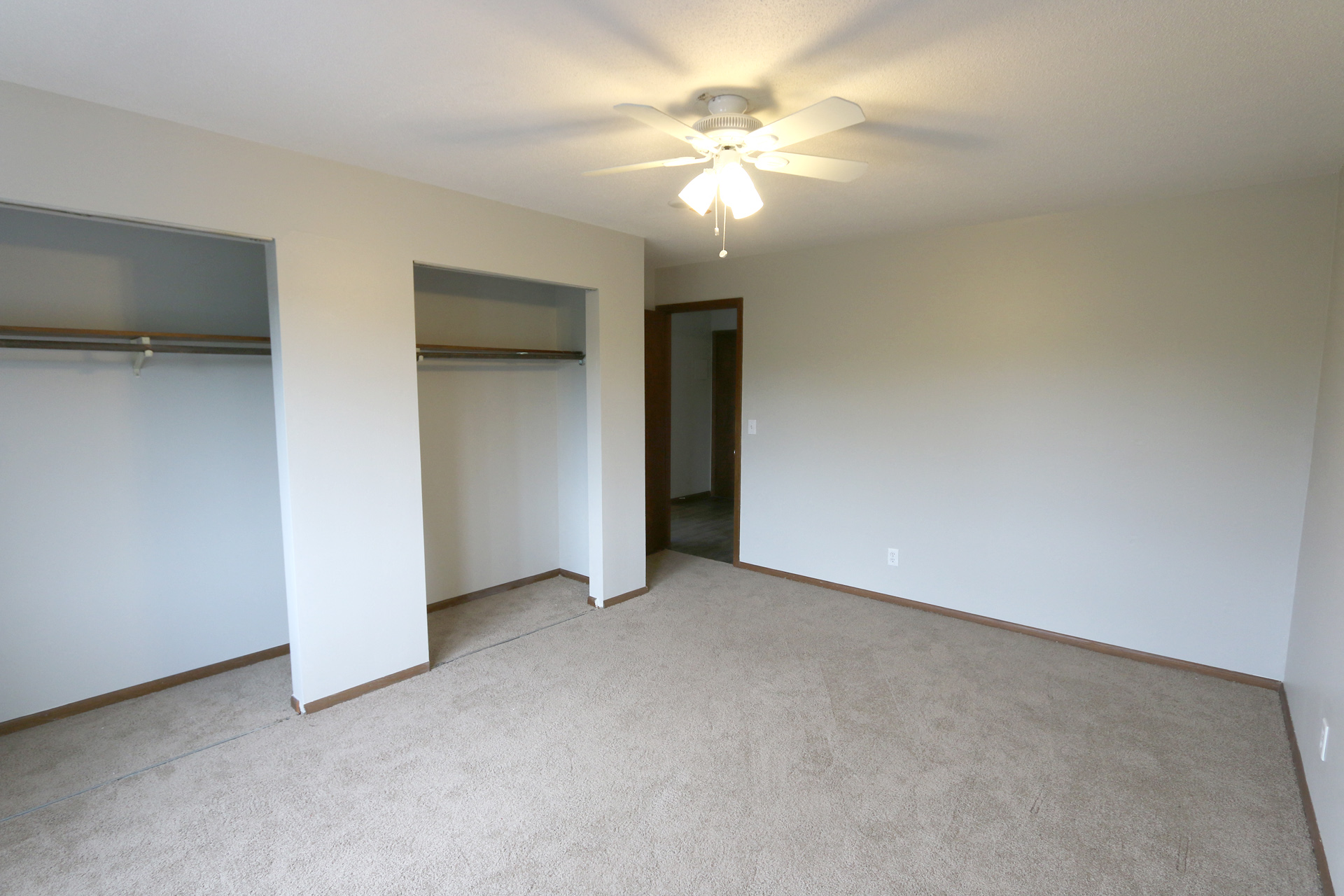 Edina Manor Apartments