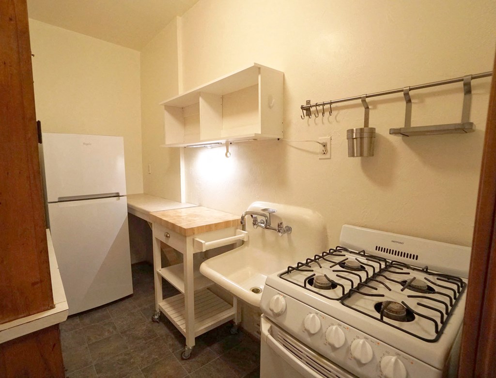 225 Place Apartments Interior