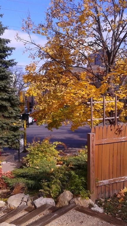 225 Place Apartments Exterior