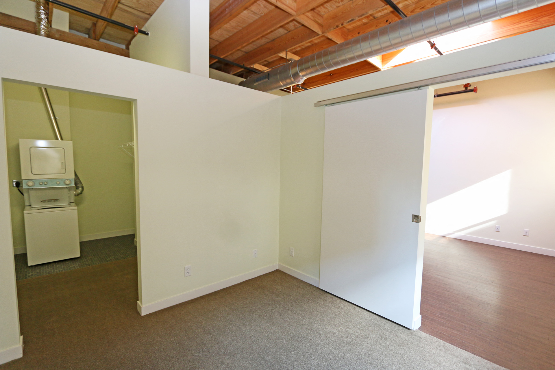 La Pompadour Apartments in Minneapolis