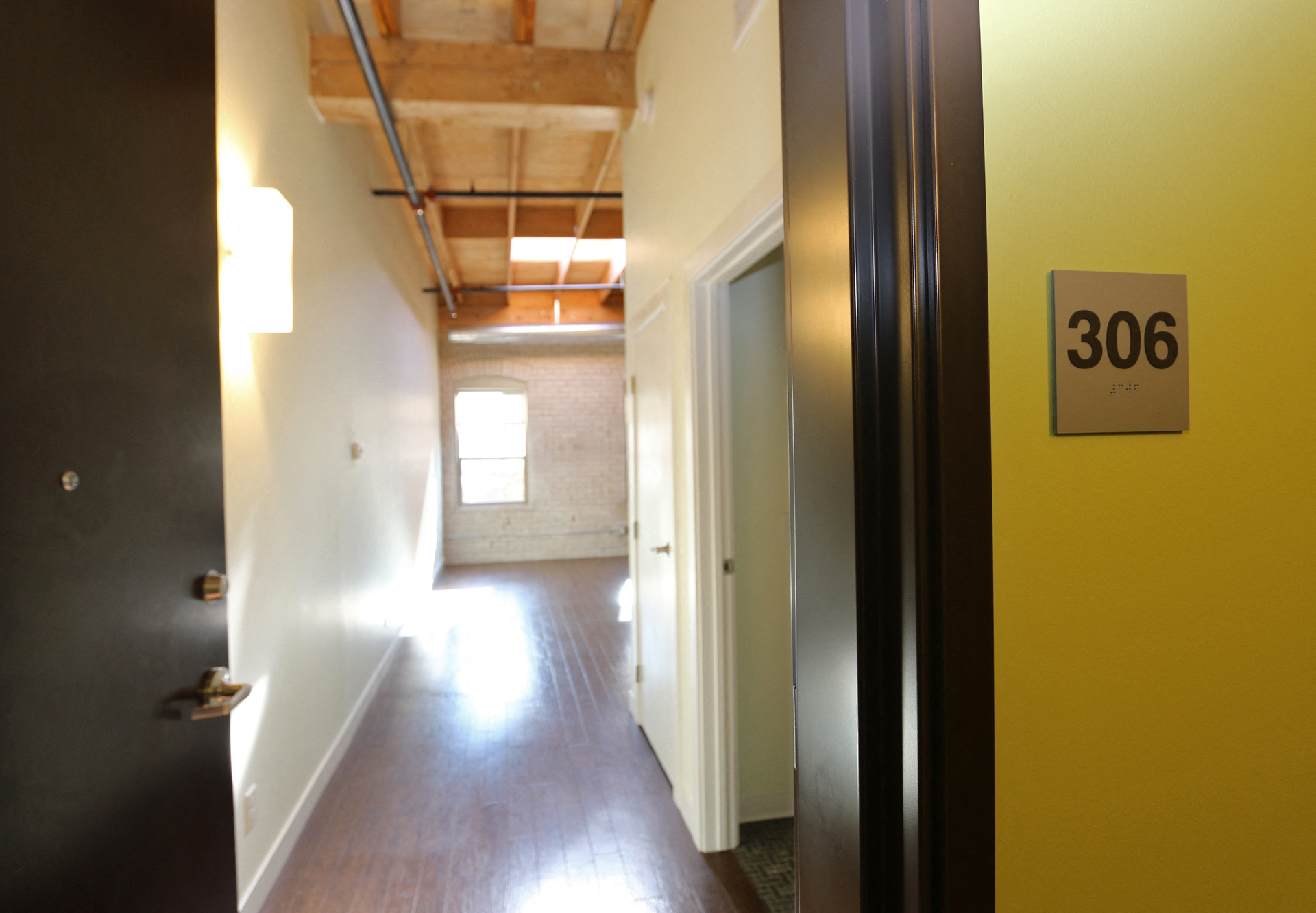 La Pompadour Apartments in Minneapolis