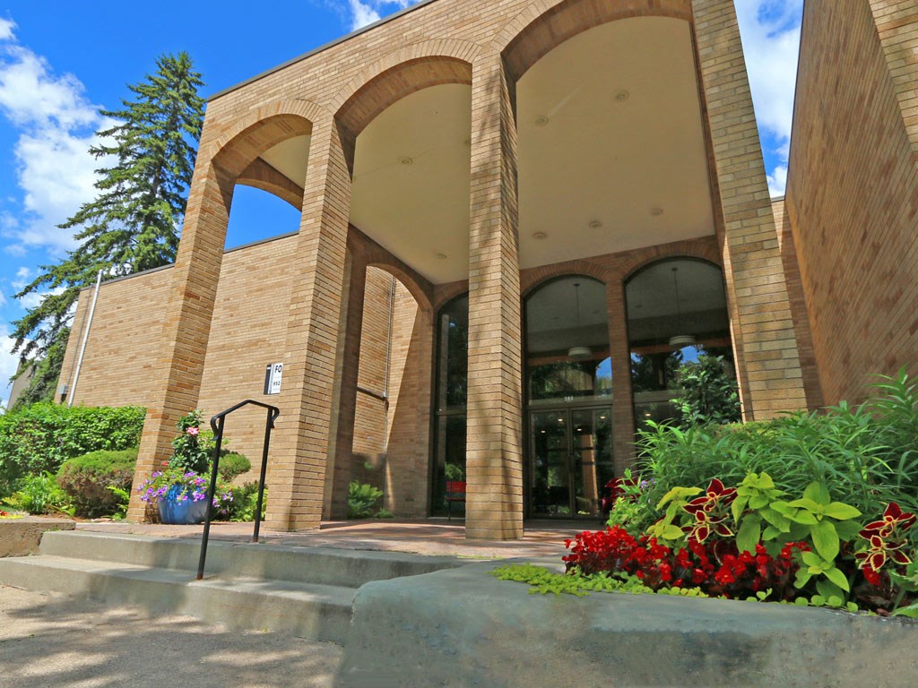 Lexington Hills exterior