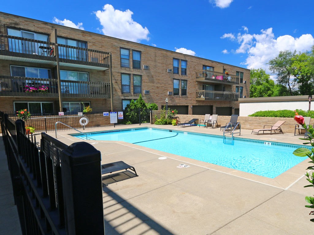 Lexington Hills pool