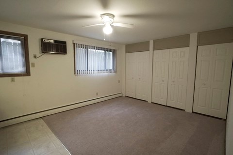 Minnehaha Apartments studio, Minneapolis, Minnesota