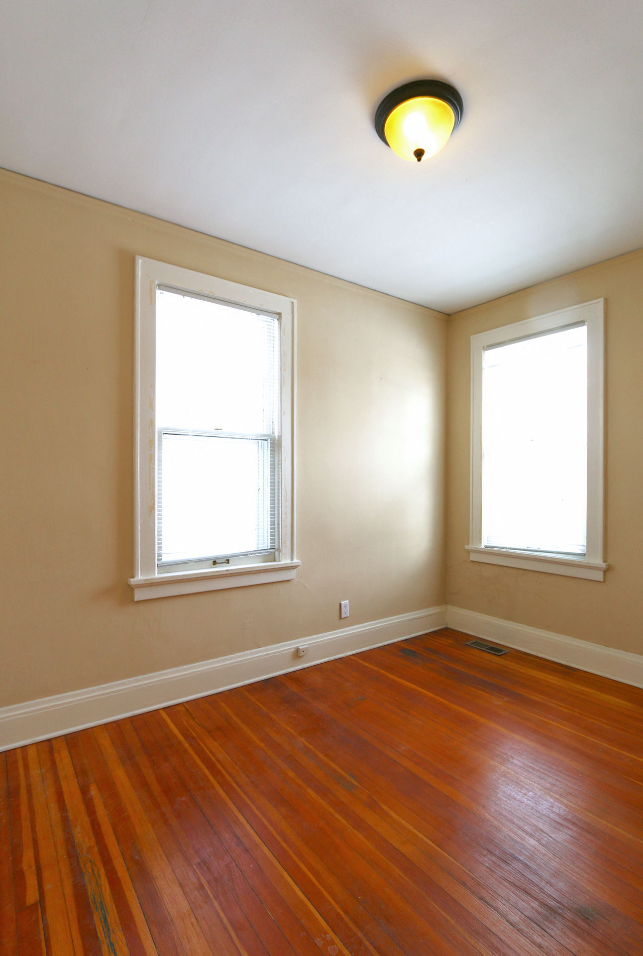 Summit Apartments in St. Paul