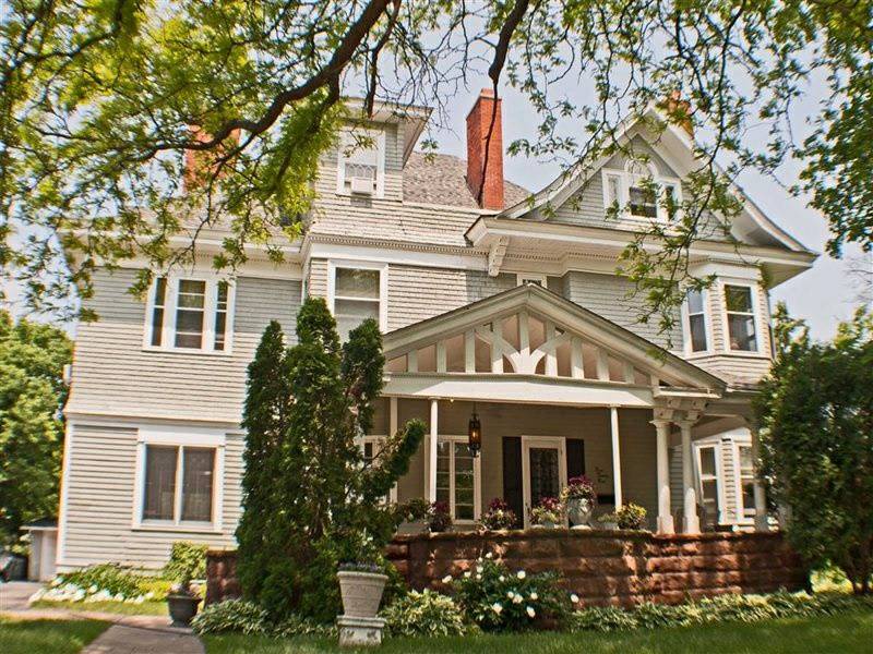 929 Summit Mansion, St Paul