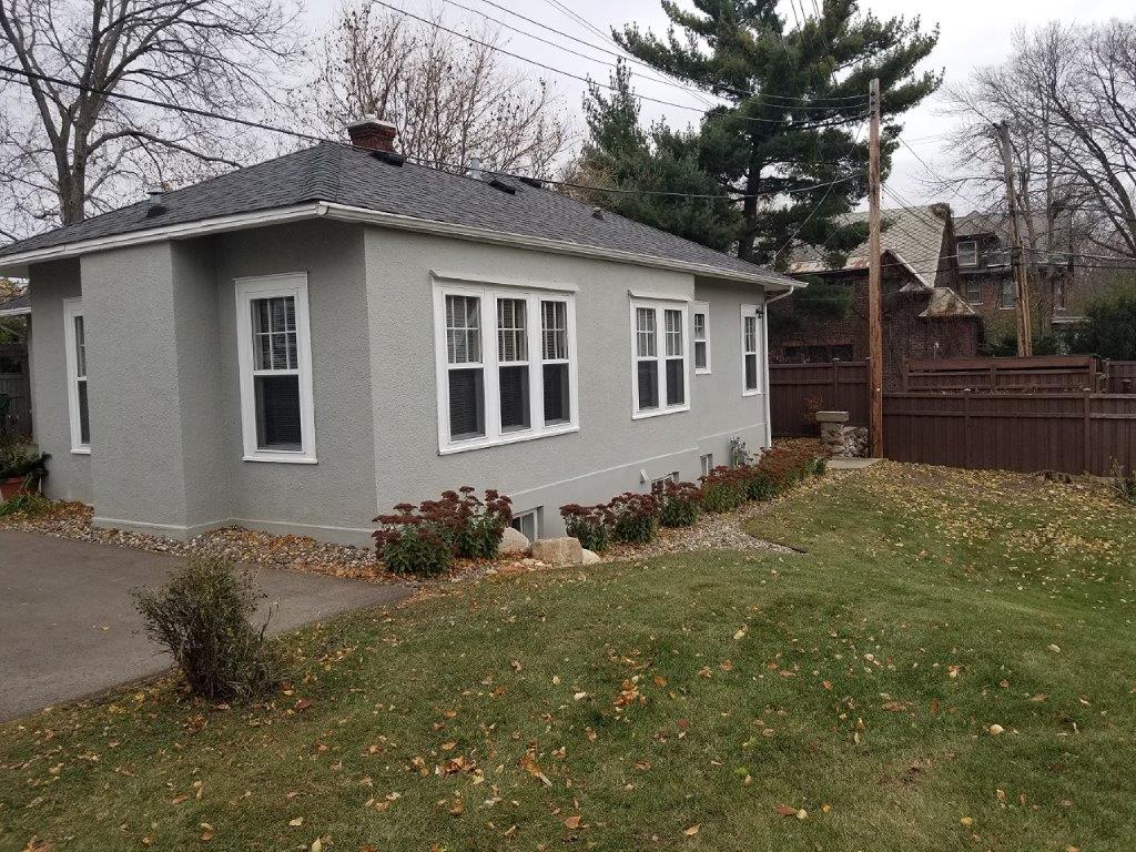 Renovated 2BR Detached Carriage House Private Deck