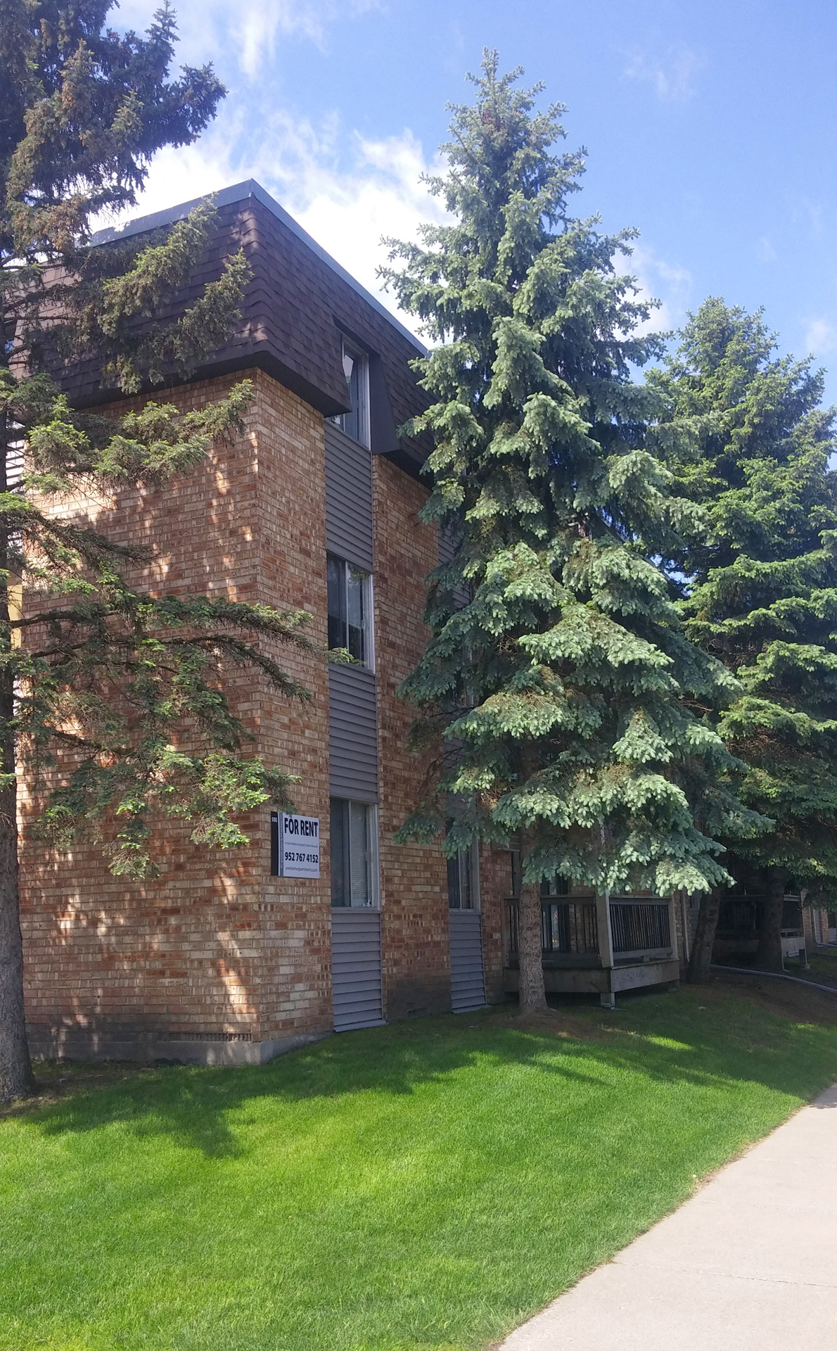 Van Dyke Apartments exterior