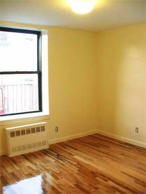 651 Southern Boulevard Studio Apartment for Rent