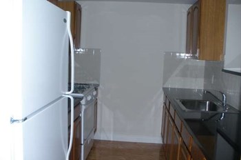 121-125 East 110th Street 1-2 Beds Apartment for Rent - Photo Gallery 3