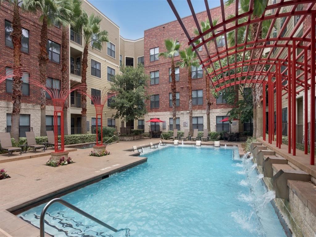 Glimmering Pool at The Core, Houston