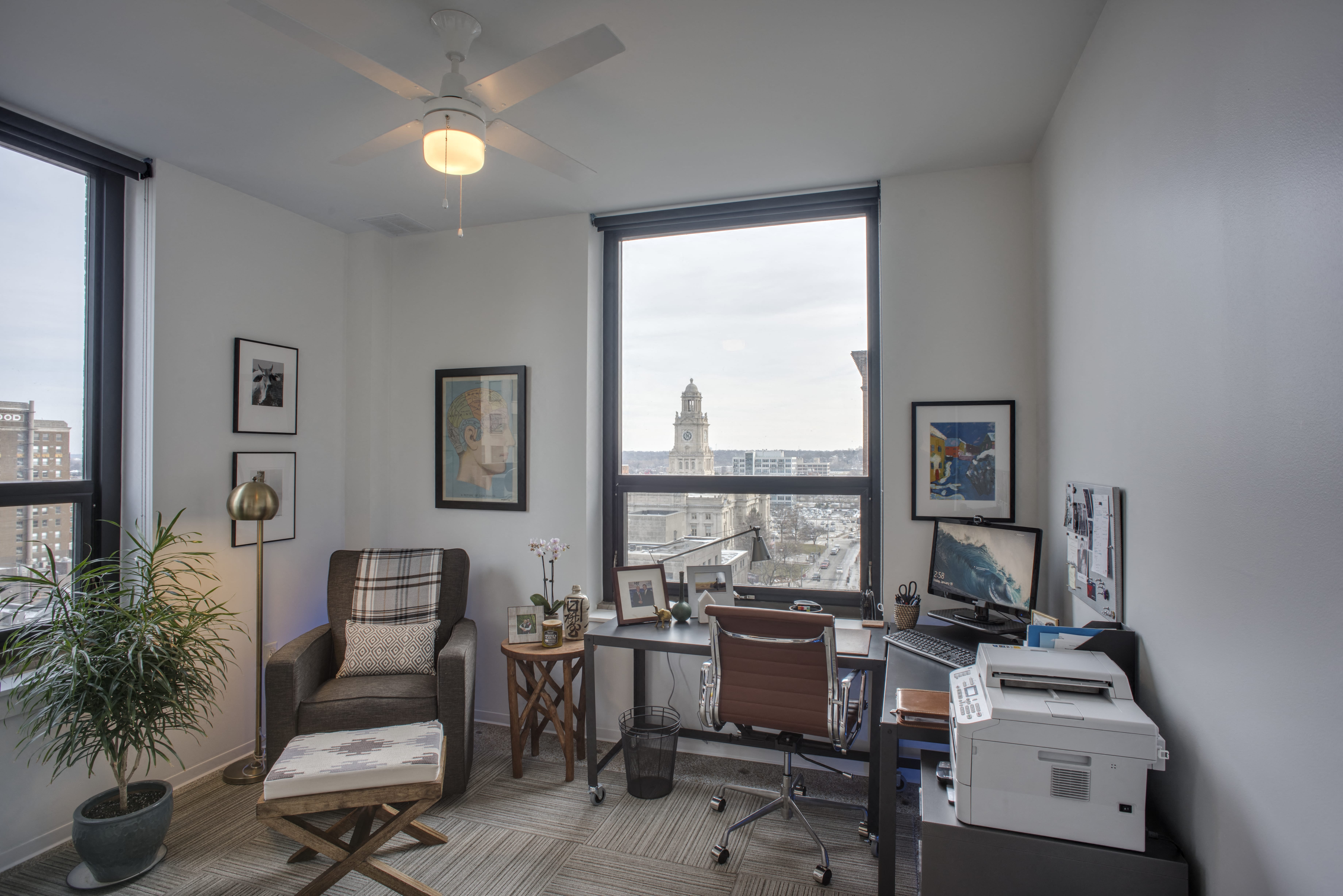 Guest Bedroom or Office at The Equitable Building, Des Moines, IA, 50309