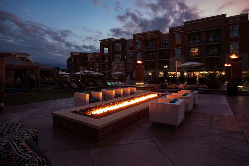 The Royale At CityPlace Apartments, 10501 W 113th Street, Overland Park