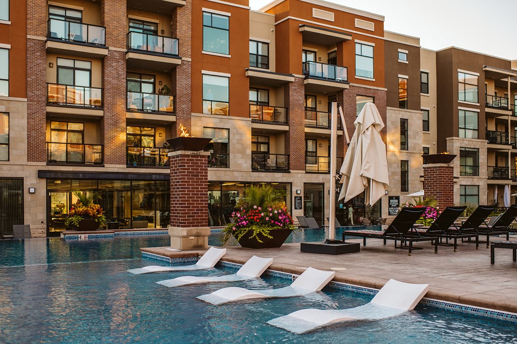 Sundecks at The Royale at CityPlace, Overland Park, Kansas