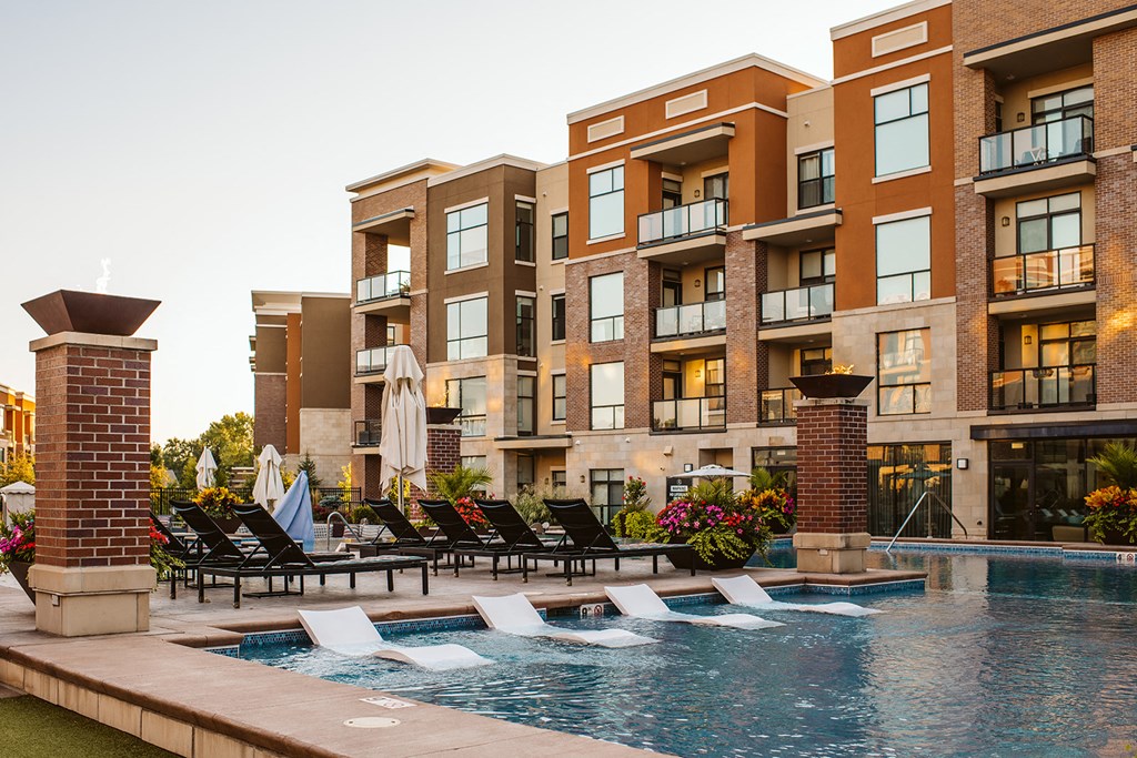 Swimming Pool With Relaxing Sundecks at The Royale at CityPlace, Kansas