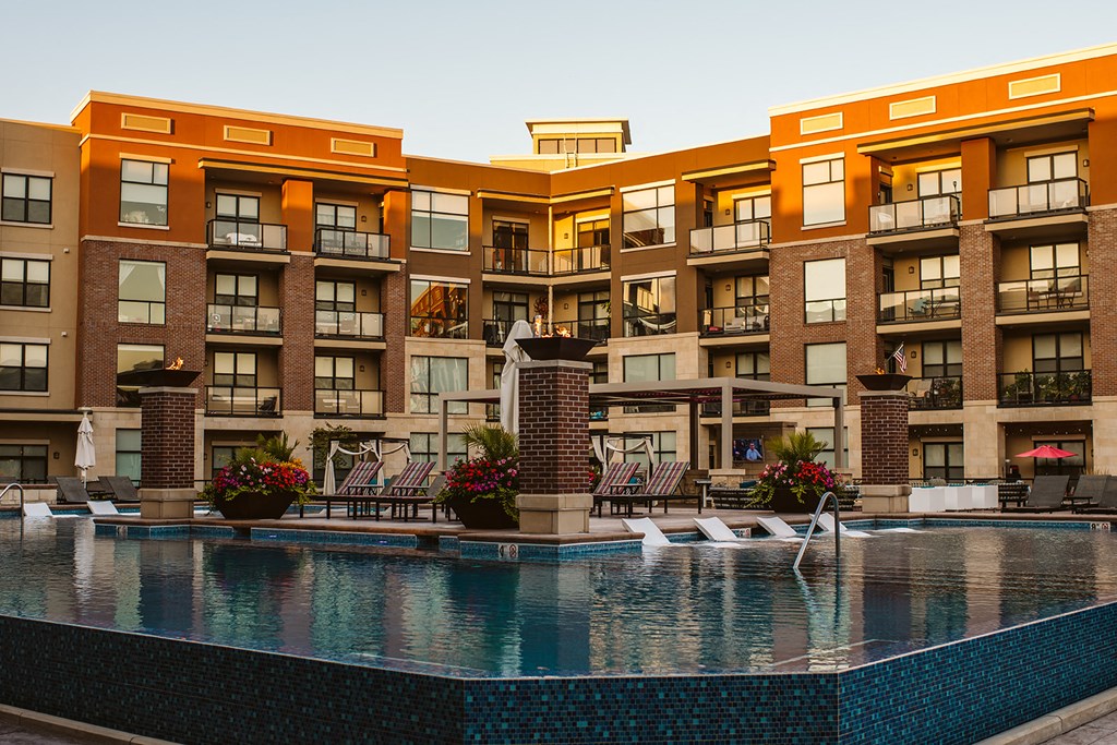Outdoor Swimming Pool at The Royale at CityPlace, Overland Park, KS, 66210