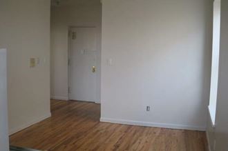 1065 Boston Road Studio Apartment for Rent