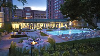Scio Chicago Outdoor Pool