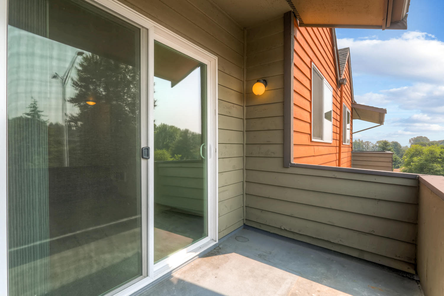 A typical patio/balcony at The Courtyard at South Station