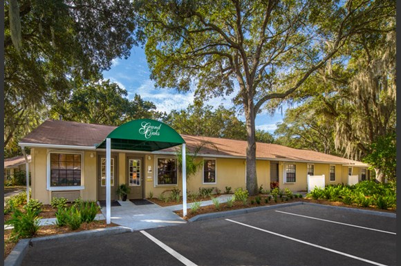 Grand Oaks Apartment Homes, 10103 Sherwood Ln, Riverview, FL - RENTCafé