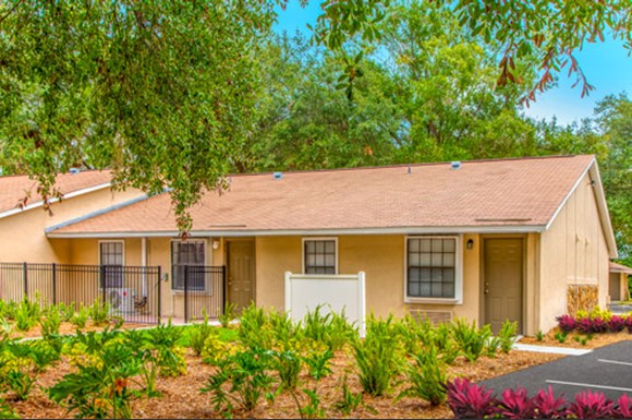 Grand Oaks Apartment Homes 10103 Sherwood Ln Riverview