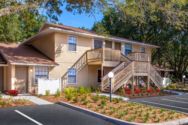 Grand Oaks Apartment Homes 10103 Sherwood Ln Riverview Fl Rentcafé