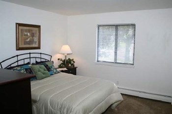 2001 Greenway Cross 1-2 Beds Apartment for Rent - Photo Gallery 5