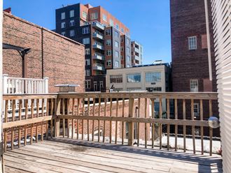 1122 Walnut St 4 Beds Apartment for Rent - Photo Gallery 1