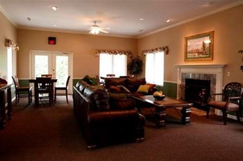 6801 Parkedge Circle 1-2 Beds Apartment for Rent - Photo Gallery 4