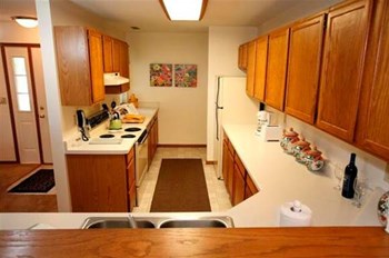 6801 Parkedge Circle 1-2 Beds Apartment for Rent - Photo Gallery 6