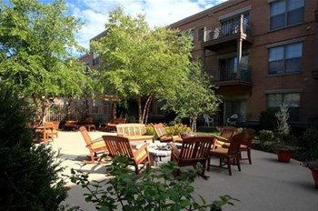 1110 East Ogden Ave 1-2 Beds Apartment for Rent - Photo Gallery 3