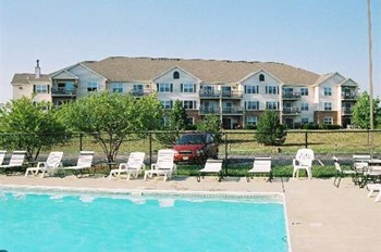 10916 75th Street 1-2 Beds Apartment for Rent - Photo Gallery 3