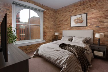 410 W. Lombard Street Studio-2 Beds Apartment for Rent