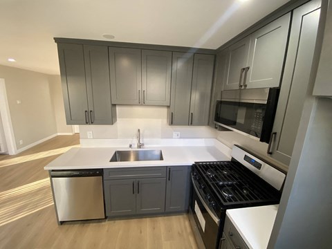 1851/1861/1866/1870 Rodney Drive 1-2 Beds Apartment for Rent - Photo Gallery 18