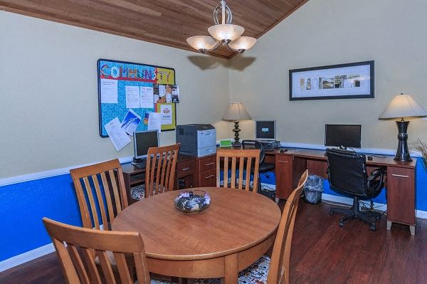 208 Conner Drive 1-2 Beds Apartment for Rent - Photo Gallery