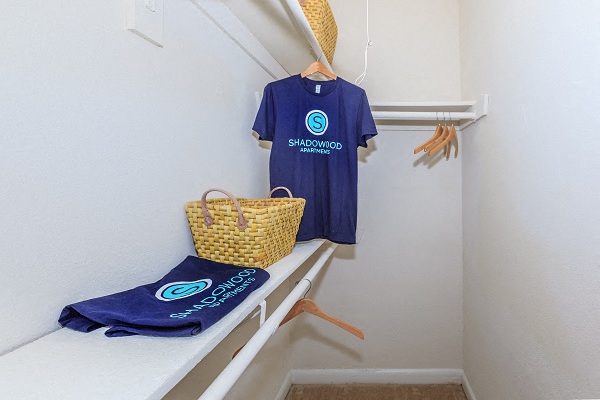 Shadowood Apartments