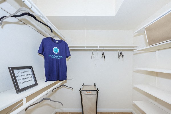 Shadowood Apartments