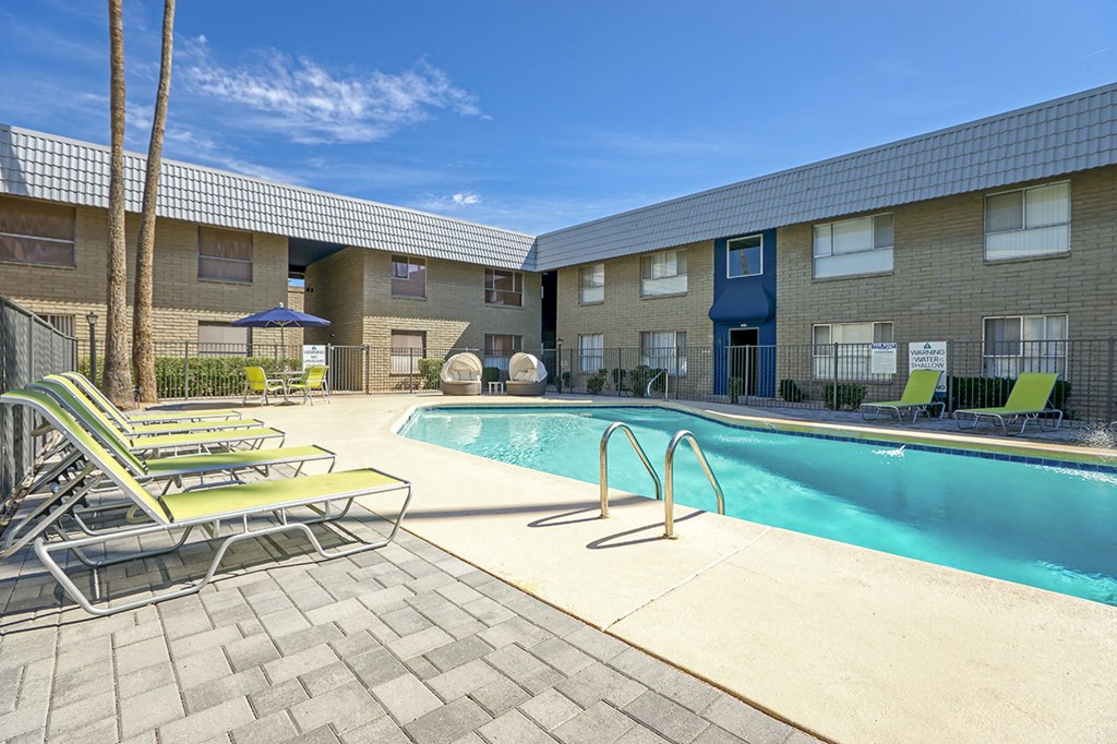 our apartments have a swimming pool and lounge chairs